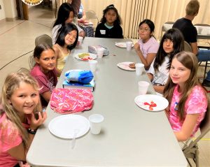 VBS-2022-Kids-Enjoy-Snack-Time